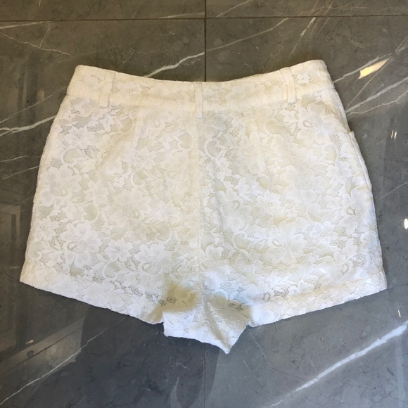 Women’s high waisted lace short - Picture 2 of 4